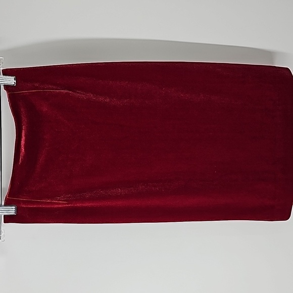 WHBM Cranberry Red Velvet Bodycon Pencil Skirt w Back Zip & Slit - Picture 12 of 12